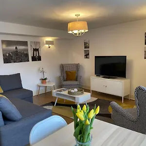 Fresh Close To Quays/docks Gloucester
