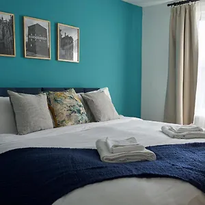 K Suites - Wellington Street 2 Gloucester