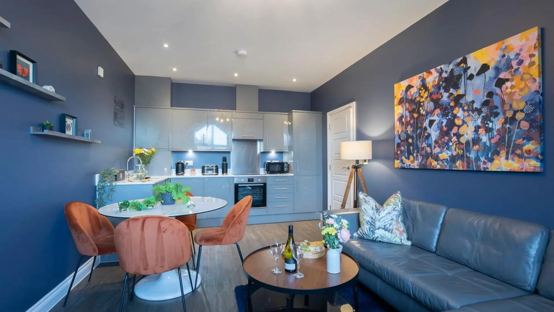 Elliot Oliver - Loft Style 2 Bedroom Apartment With Parking In The Docks Gloucester